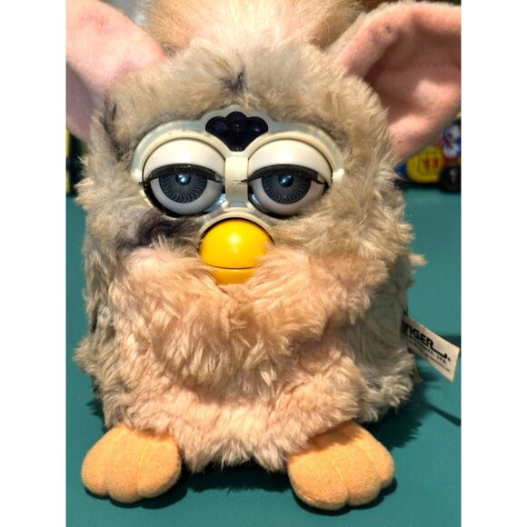 Gray Furby Model 70-800 Blue Eyes Tiger 1998 Hang Tag Tested Gift 1st Generation - Picture 2 of 10